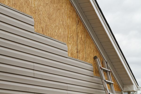 Loose Siding Replacement in Sugar Land